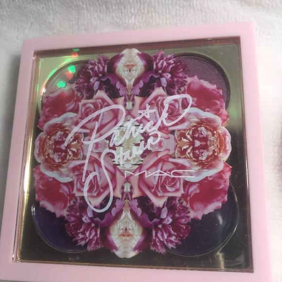 New Patrick Starr x MAC Me So Chic 1 left! - Picture 2 of 5